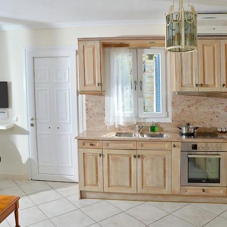 גאווריון Andros Homes Sea Side Apartment & Studio מראה חיצוני תמונה